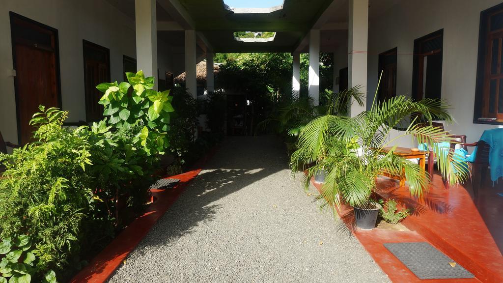 Zimbay Guest House Аругам Экстерьер фото