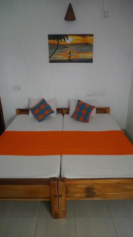 Zimbay Guest House Аругам Номер фото